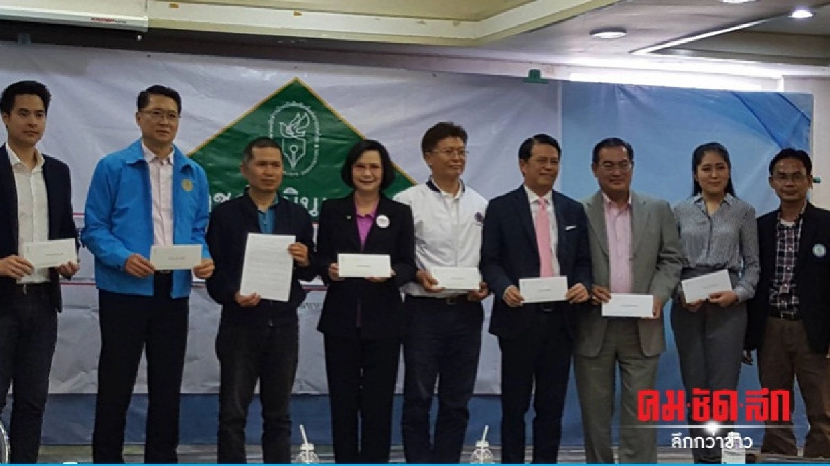"พรรคการเมือง-สื่อ" เรียกร้อง คสช.ปลดล็อกเสรีภาพสื่อ "พรรคการเมือง-สื่อ" เรียกร้อง คสช.ปลดล็อกเสรีภาพสื่อ