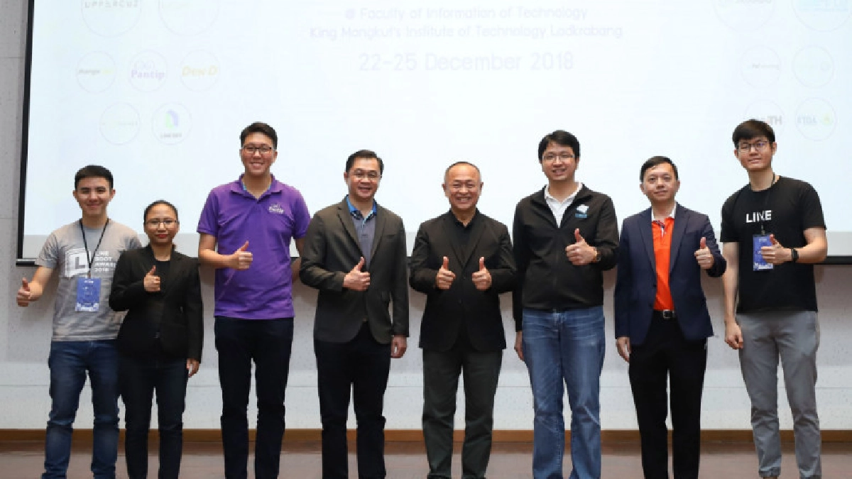 ซีพี ออลล์เจาะลึกวิชาชีพเว็บมาสเตอร์ "Young Webmaster Camp" ซีพี ออลล์เจาะลึกวิชาชีพเว็บมาสเตอร์ "Young Webmaster Camp"