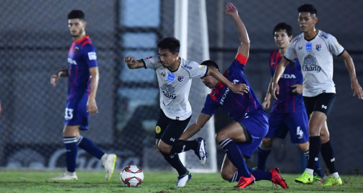 "ช้างศึก" อุ่นแข้ง เชือด ไทยฮอนด้า 1-0 "ช้างศึก" อุ่นแข้ง เชือด ไทยฮอนด้า 1-0