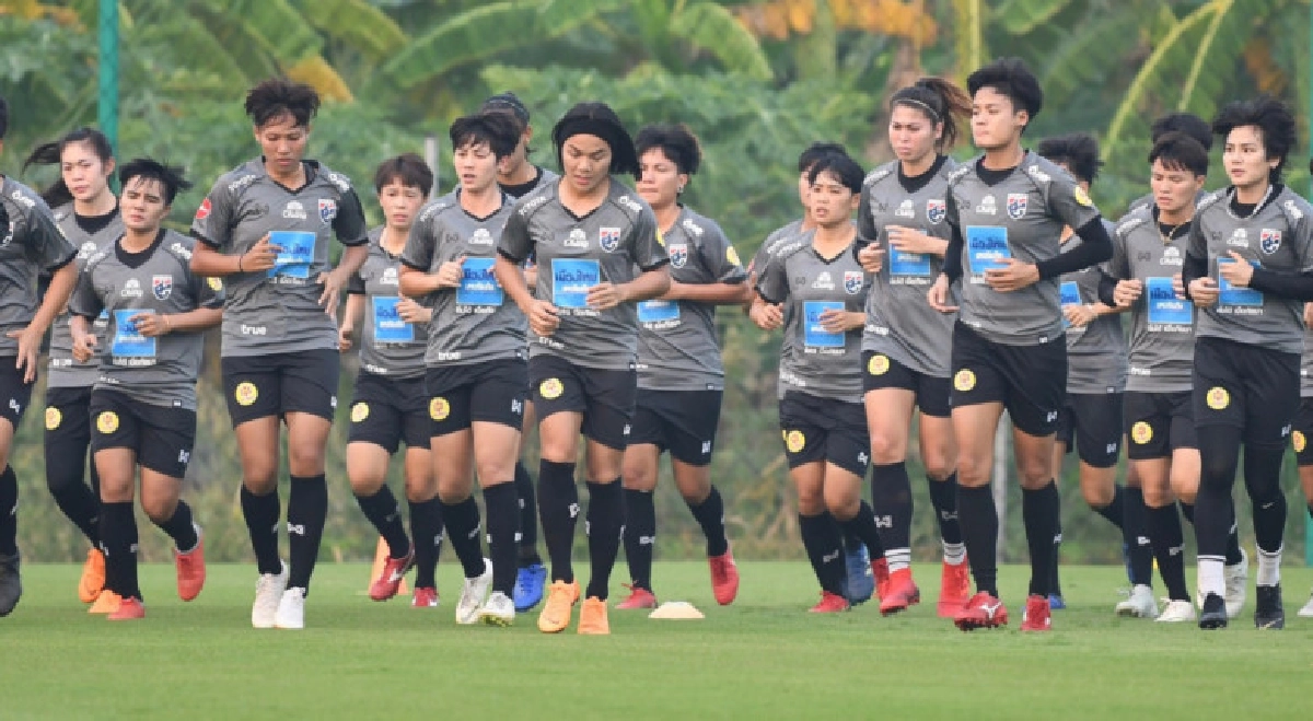"ชบาแก้ว" เตรียมทัพบอลโลก! "ชบาแก้ว" เตรียมทัพบอลโลก!