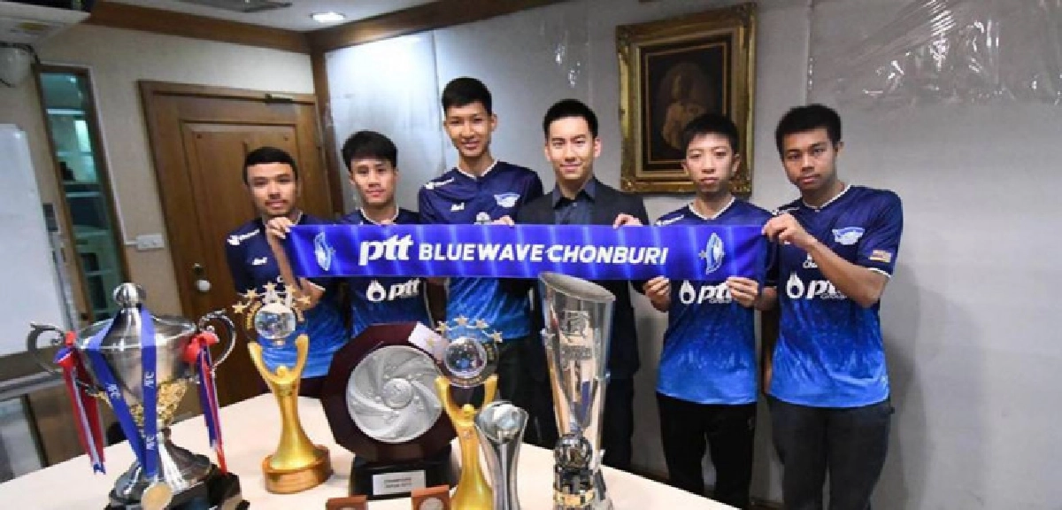 "ฉลามพลังเพลิง" เปิดตัว 5 แข้งใหม่  