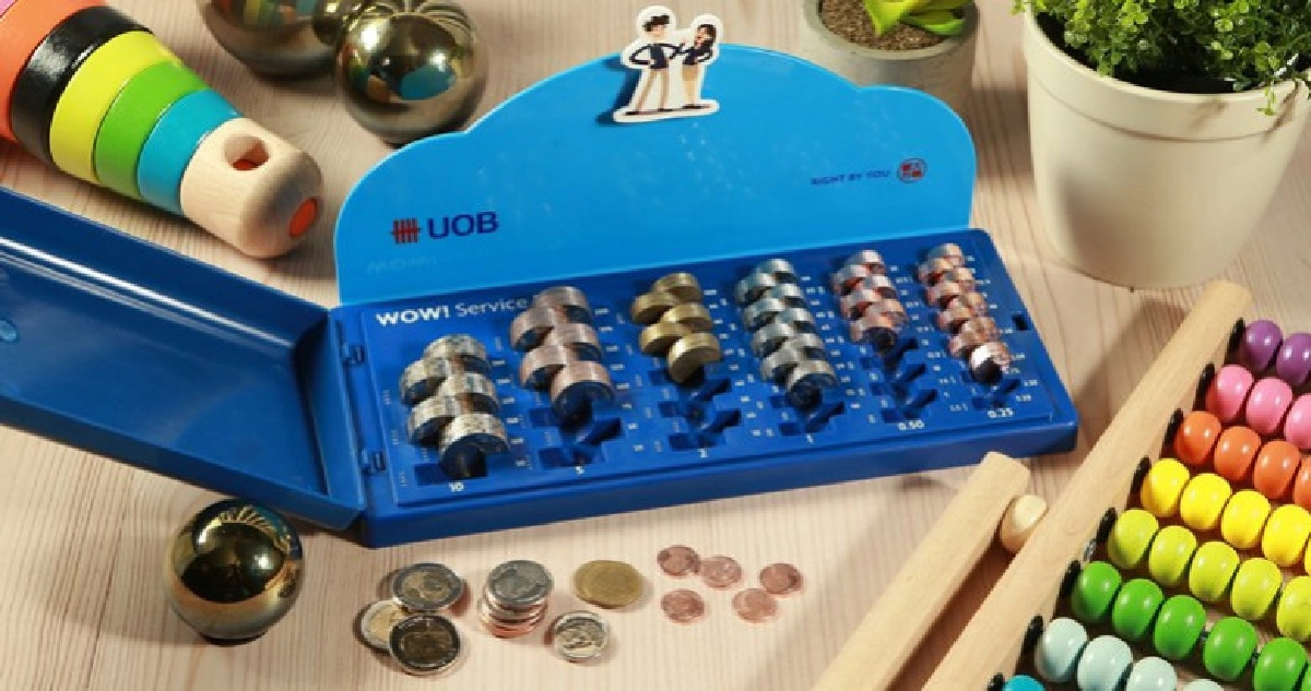 ยูโอบีเชิญชวนน้องๆ ออมเงินในวันเด็ก แจกฟรี!!'กล่องแยกเหรียญ'