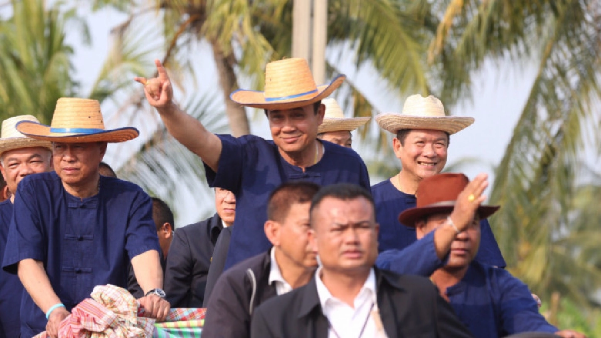"ประยุทธ์"เตือน"ชาวนา"อย่าหลงคารม"หาเสียง" 