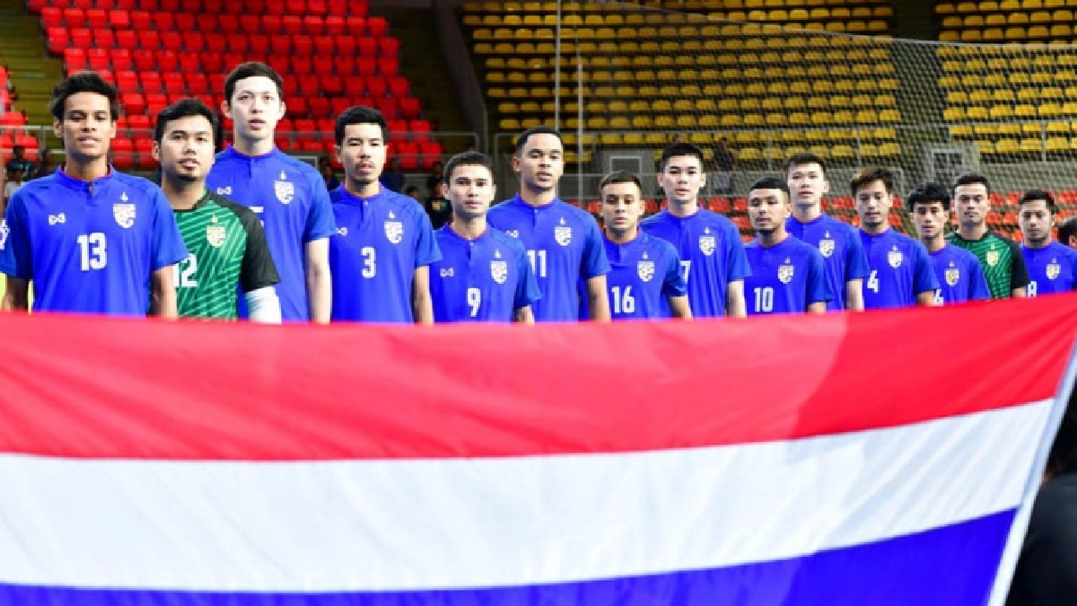 เปิดโผ 21 ขุนพลโต๊ะเล็ก "ช้างศึก" เปิดโผ 21 ขุนพลโต๊ะเล็ก "ช้างศึก"