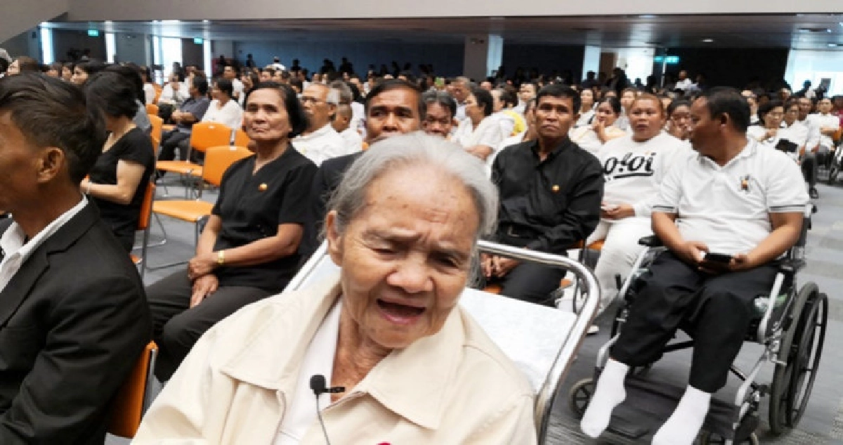 "น้อง"หลวงพ่อคูณใจหายส่งหลวงพ่อจริงแล้ว "น้อง"หลวงพ่อคูณใจหายส่งหลวงพ่อจริงแล้ว