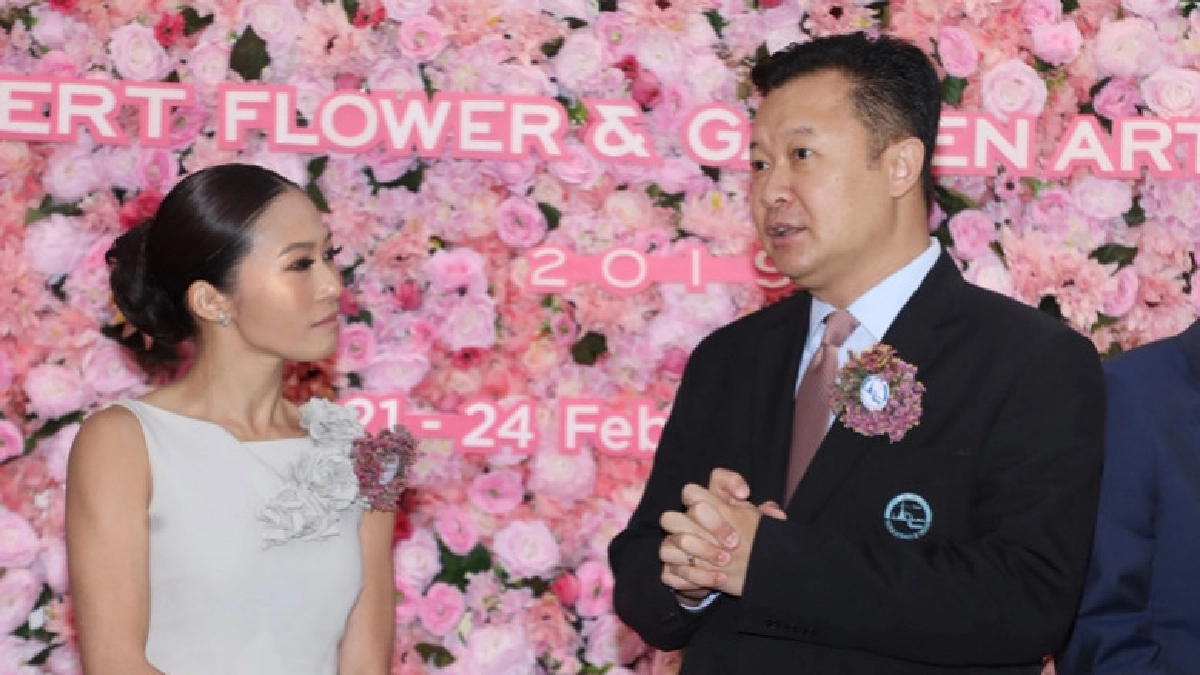 ตระการตาดอกไม้สวยในสวนกลางกรุง