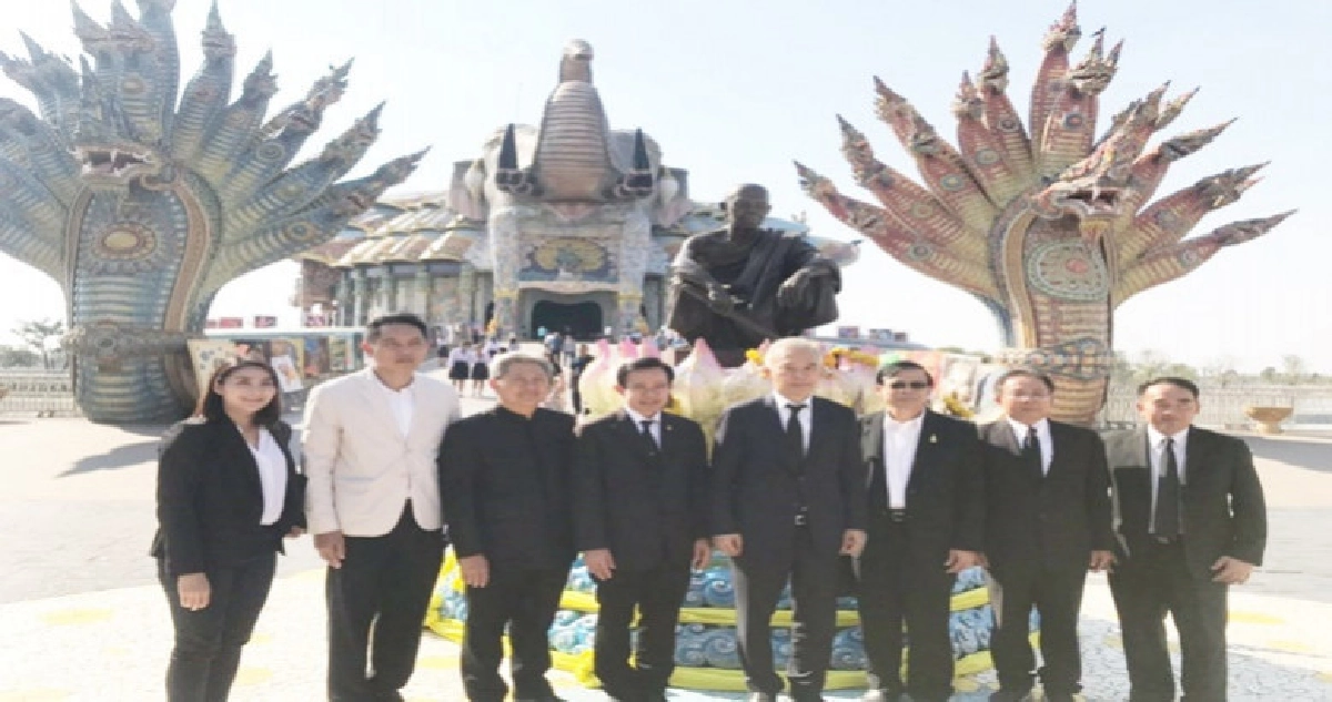 "สุวัจน์"เป็นประธานสวดพระอภิธรรม"หลวงพ่อคูณ"