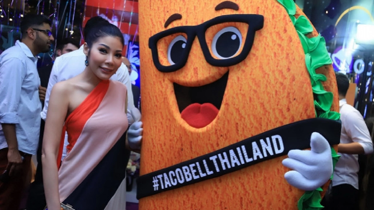 คนดังตบเท้าสัมผัสรสจัดจ้าน