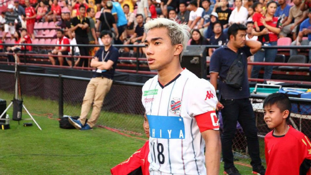 "ชนาธิป"ยืนยันสวมเบอร์18ลุยซีซั่นหน้า "ชนาธิป"ยืนยันสวมเบอร์18ลุยซีซั่นหน้า