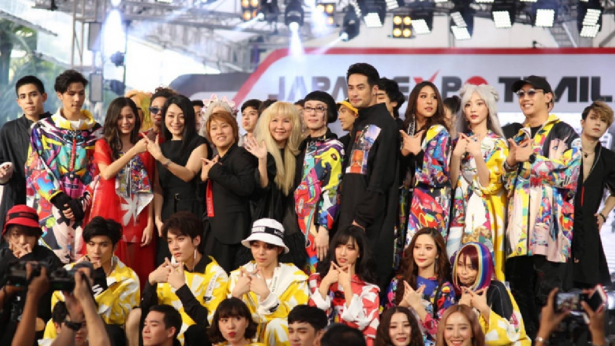 'บอย-วิโอเล็ต' นำทีม MUGEN สุดยอดแฟชั่นโชว์แห่งปี2019 'บอย-วิโอเล็ต' นำทีม MUGEN สุดยอดแฟชั่นโชว์แห่งปี2019