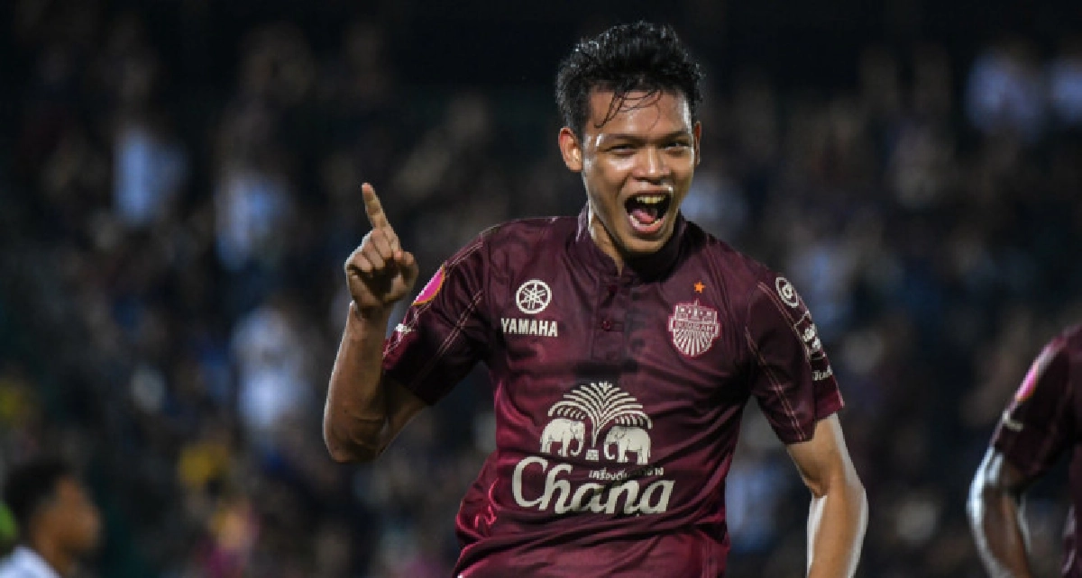 "ศุภชัย" เบิ้ล!  บุรีรัมย์ รัวแซง เชียงราย 3-1 