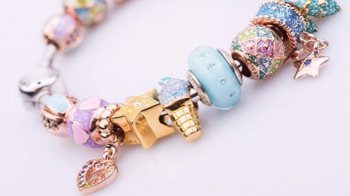 เครื่องประดับสีหวานต้อนรับเทศกาลแห่งความรัก เครื่องประดับสีหวานต้อนรับเทศกาลแห่งความรัก