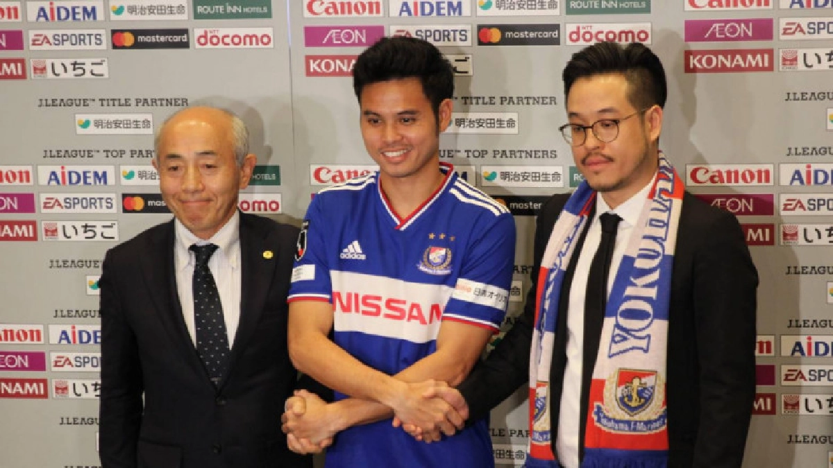 "ธีราทร"เปิดตัวต่อหน้าสื่อปลาดิบ-หวังพามารินอสติดท็อปทรี "ธีราทร"เปิดตัวต่อหน้าสื่อปลาดิบ-หวังพามารินอสติดท็อปทรี