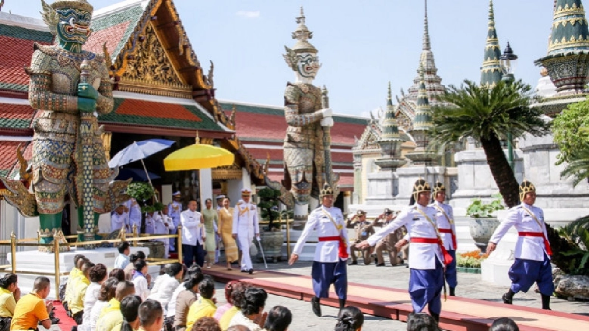 สมเด็จพระเจ้าอยู่หัว เสด็จฯ พระราชพิธีมาฆบูชา สมเด็จพระเจ้าอยู่หัว เสด็จฯ พระราชพิธีมาฆบูชา