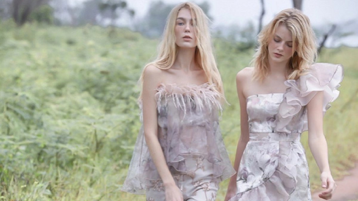 จากศิลปะการชงชาสู่อาภรณ์