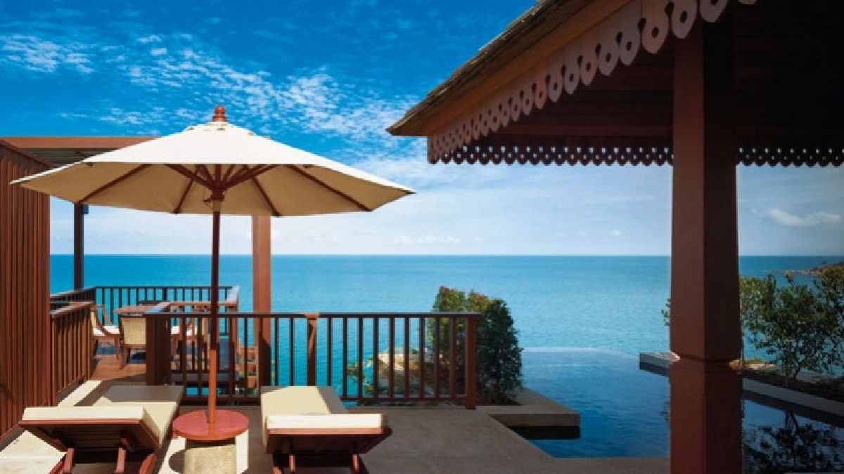 หนีร้อนไปนอนชิลริมทะเล