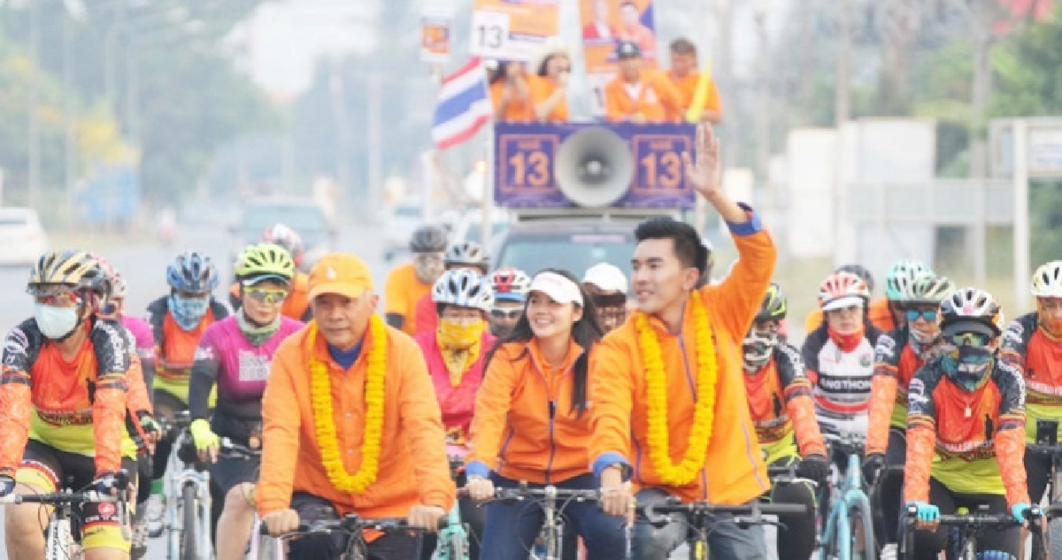 "สุวัจน์"ลุยโค้งสุดท้ายภาคกลาง "สุวัจน์"ลุยโค้งสุดท้ายภาคกลาง