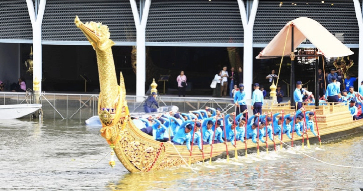 อัญเชิญเรือพระที่นั่งสุพรรณหงส์ใช้ในพระราชพิธีบรมราชาภิเษก