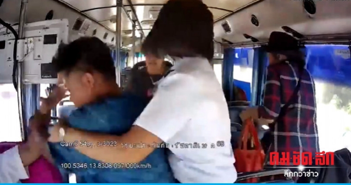 คู่กรณีทำร้ายคนขับรถเมล์พบตำรวจ คู่กรณีทำร้ายคนขับรถเมล์พบตำรวจ