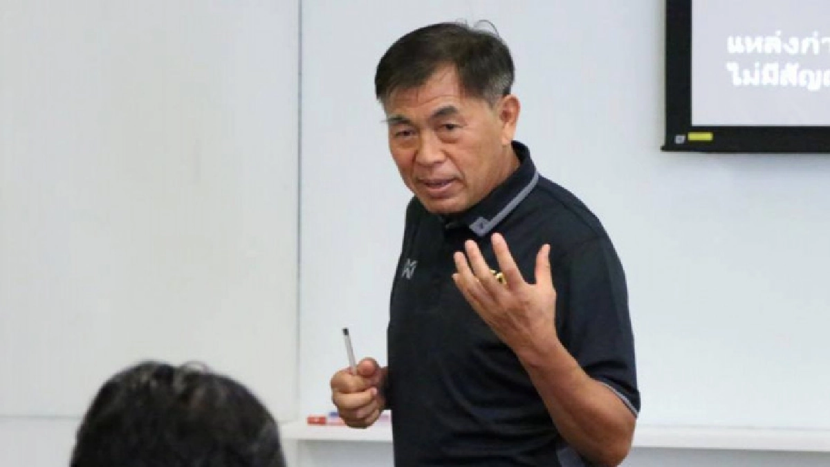 "โค้ชเฮง" ย้ำบอลไทยต้องมี "ไทยแลนด์เวย์" "โค้ชเฮง" ย้ำบอลไทยต้องมี "ไทยแลนด์เวย์"
