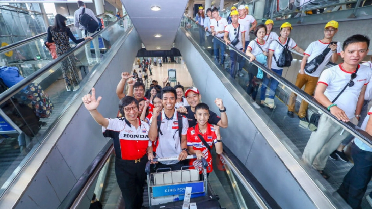 "ก้อง-สมเกียรติ"ฮีโร่โมโตทูถึงไทย-ลั่นพัฒนาต่อเนื่อง "ก้อง-สมเกียรติ"ฮีโร่โมโตทูถึงไทย-ลั่นพัฒนาต่อเนื่อง