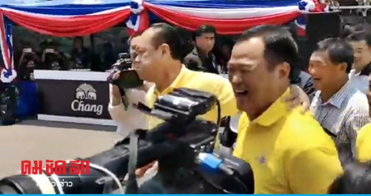 "เนวิน" ประกบ "เสี่ยหนู" งดจ้อการเมือง "เนวิน" ประกบ "เสี่ยหนู" งดจ้อการเมือง