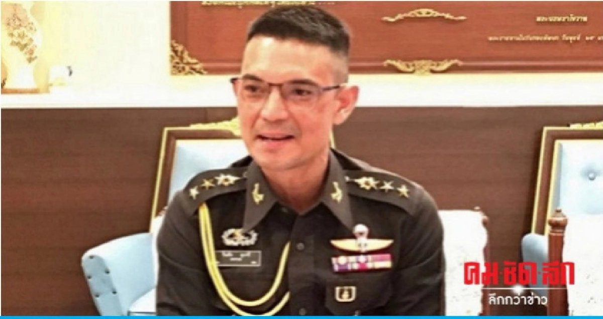 คสช.ปัดเตะตัดขา "ธนาธร" คสช.ปัดเตะตัดขา "ธนาธร"