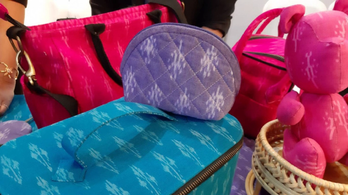 จากกล้าไม้พระราชทานสู่งานวิจัย"ลายดอกปีบ" จากกล้าไม้พระราชทานสู่งานวิจัย"ลายดอกปีบ"