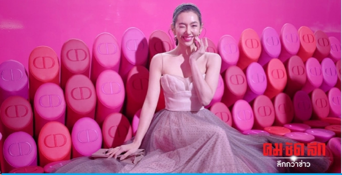 'เบลล่า' สวยจัดเต็มฐานะตัวแทนประเทศไทย 'เบลล่า' สวยจัดเต็มฐานะตัวแทนประเทศไทย