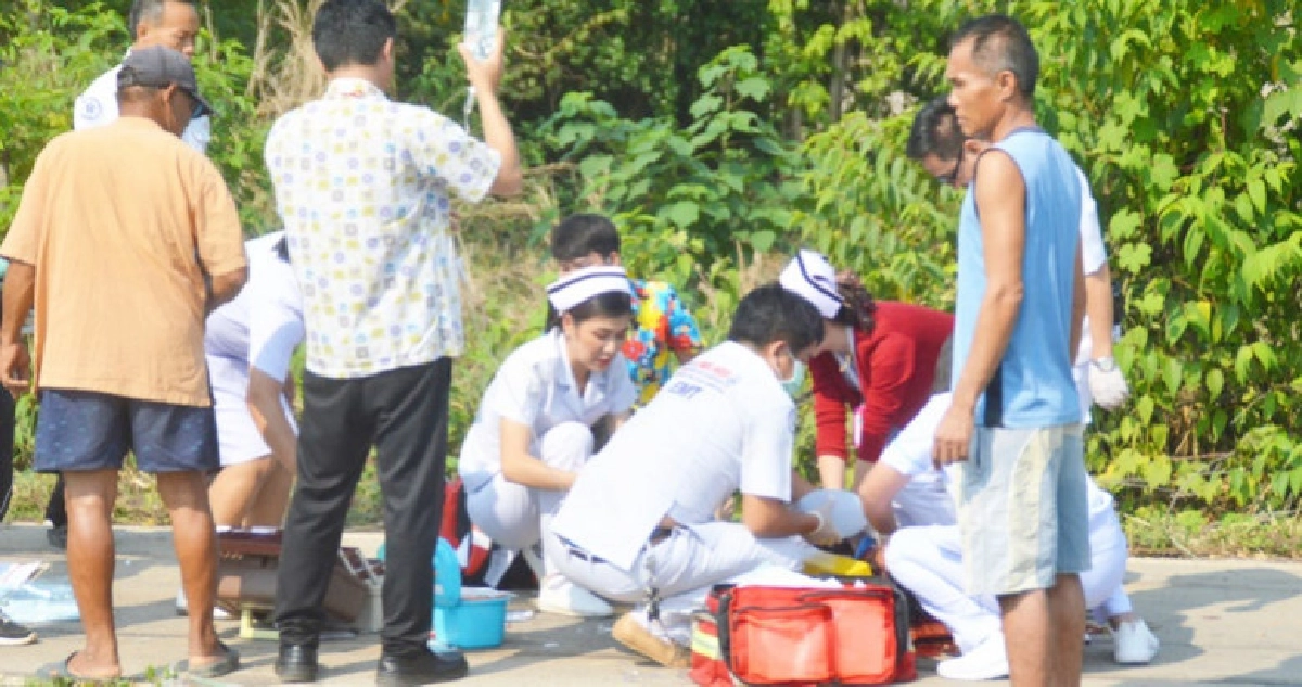 "กระบะ"บรรทุกคนงานลาวคว่ำเสียชีวิต 1 เจ็บ 5 "กระบะ"บรรทุกคนงานลาวคว่ำเสียชีวิต 1 เจ็บ 5