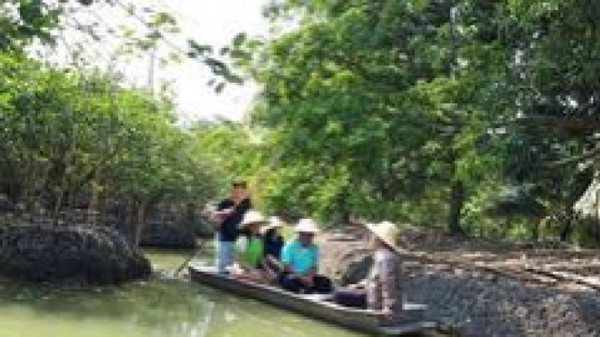  ล่องเรือชมสวนผสมผสาน ท่องวิถีเกษตรเมืองราชบุรี
