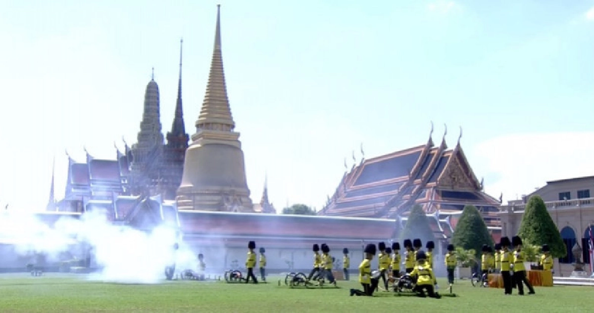 3 เหล่าทัพยิงสลุตหลวง 101 นัด 3 เหล่าทัพยิงสลุตหลวง 101 นัด