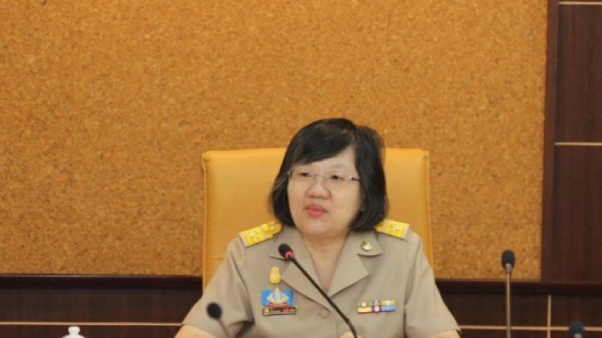 กรมป่าไม้แจกต้นรวงผึ้งให้ประชาชนในงานพระราชพิธีบรมราชาภิเษก