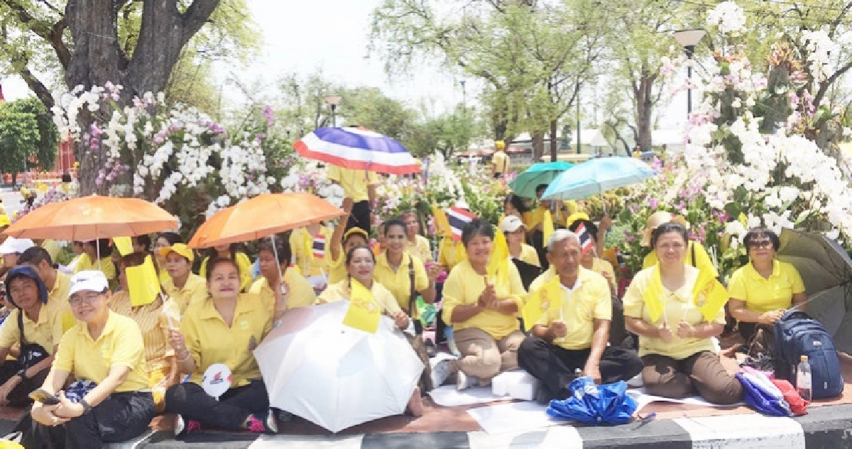 "อาหาร-น้ำดื่ม"พระราชทานพร้อมบริการประชาชน "อาหาร-น้ำดื่ม"พระราชทานพร้อมบริการประชาชน