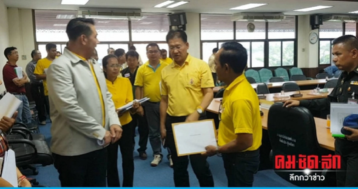 ผู้ว่าฯ โคราช ลงพื้นที่รับฟังปัญหารถไฟบัวใหญ่ ผู้ว่าฯ โคราช ลงพื้นที่รับฟังปัญหารถไฟบัวใหญ่