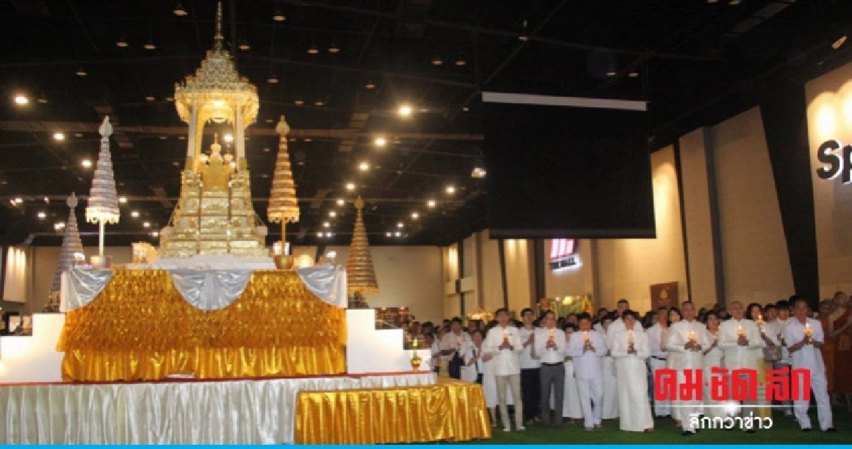 นับพันเวียนเทียนตักบาตรข้าวมธุปายาสวันวิสาขบูชา นับพันเวียนเทียนตักบาตรข้าวมธุปายาสวันวิสาขบูชา