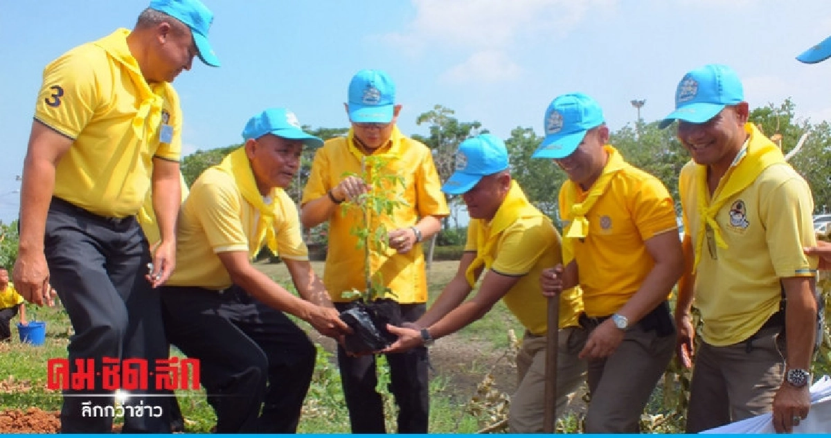 จิตอาสาปรับภูมิทัศน์อนุสรณ์สถานวีรกรรมทุ่งสัมฤทธิ์ จิตอาสาปรับภูมิทัศน์อนุสรณ์สถานวีรกรรมทุ่งสัมฤทธิ์