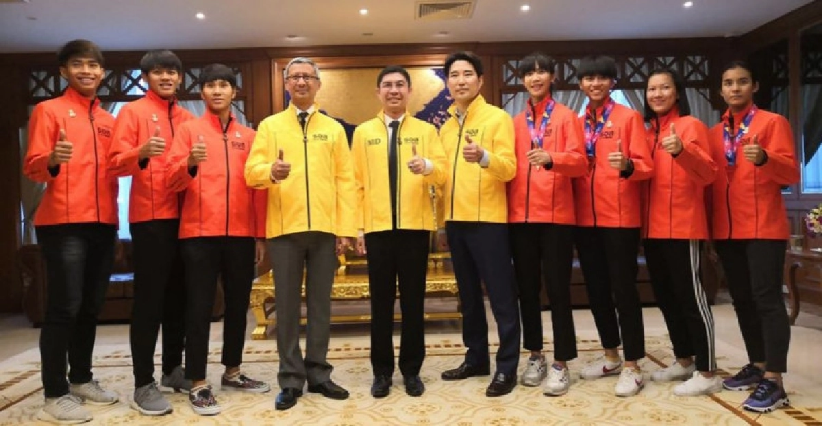 นักเทควันโดเก่งจริง มีงานทำแน่ นักเทควันโดเก่งจริง มีงานทำแน่