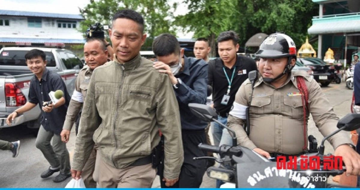 ตร.เรียกหนุ่มชุดกากีคนดังโดดถีบรถแจ๊ส ตร.เรียกหนุ่มชุดกากีคนดังโดดถีบรถแจ๊ส
