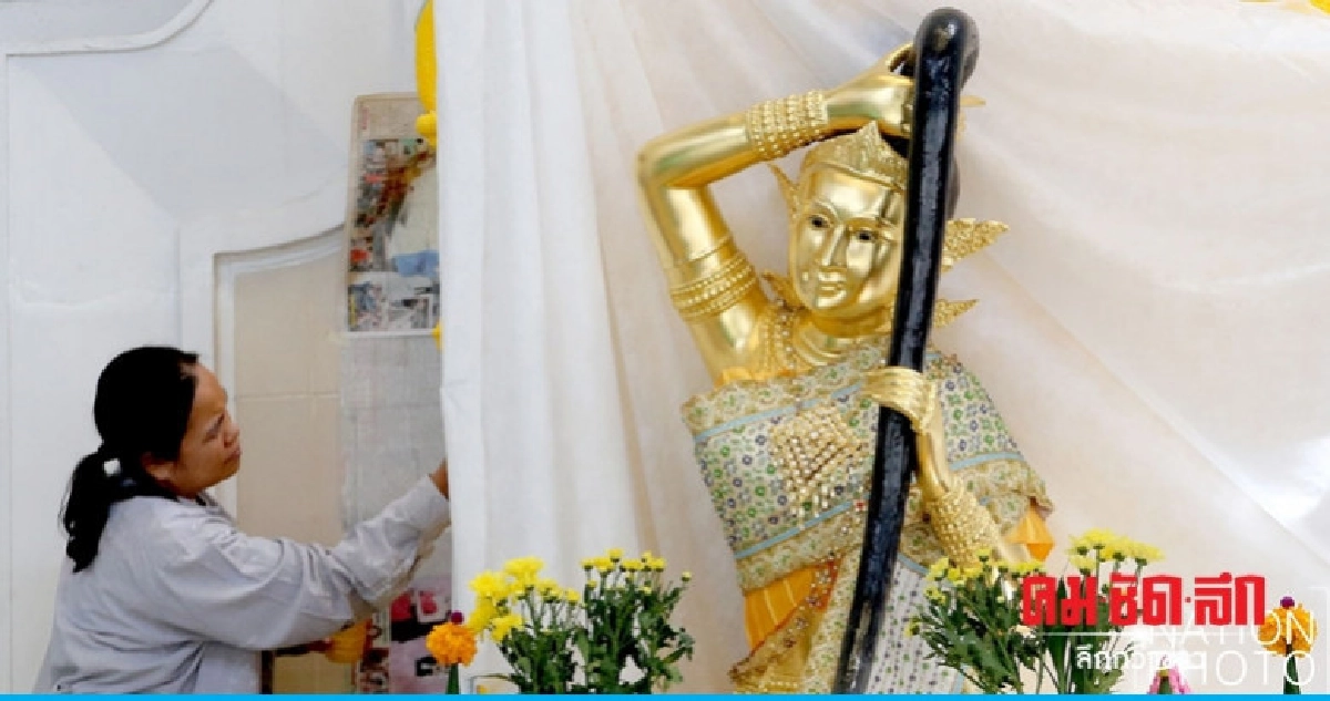 "ปชป." ปรับภูมิทัศน์พระแม่ธรณี "ปชป." ปรับภูมิทัศน์พระแม่ธรณี