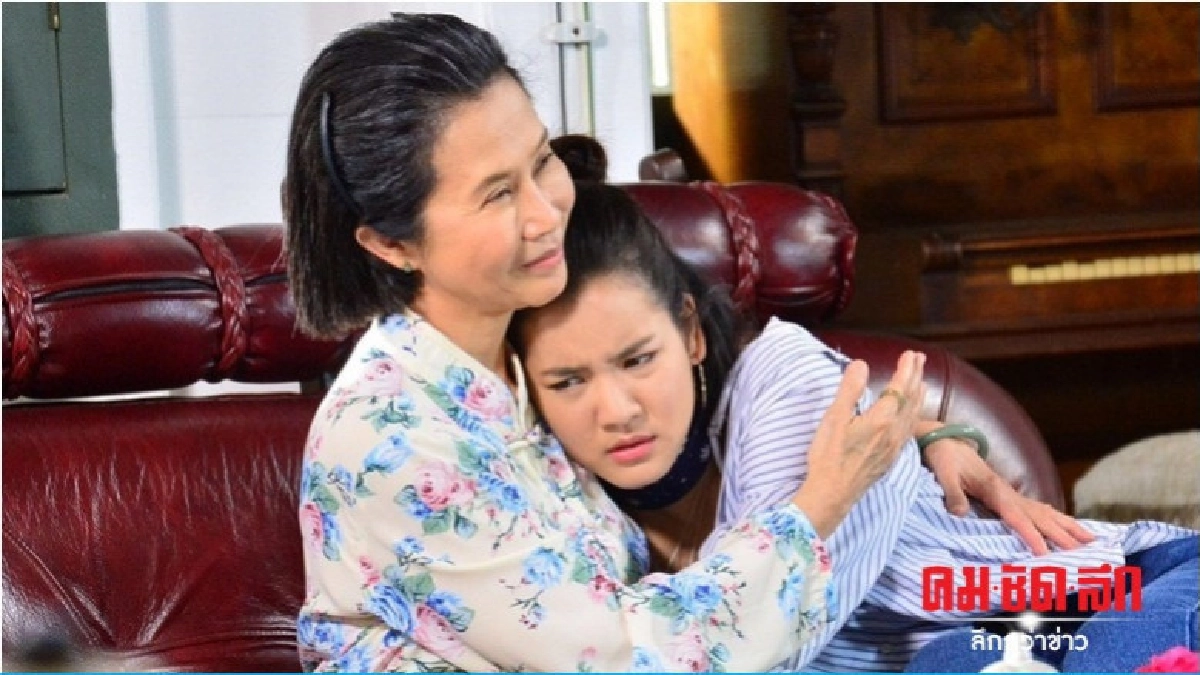 'ดวงดาว' รับเป็นแฟนคลับ 'โบว์' 'ดวงดาว' รับเป็นแฟนคลับ 'โบว์'