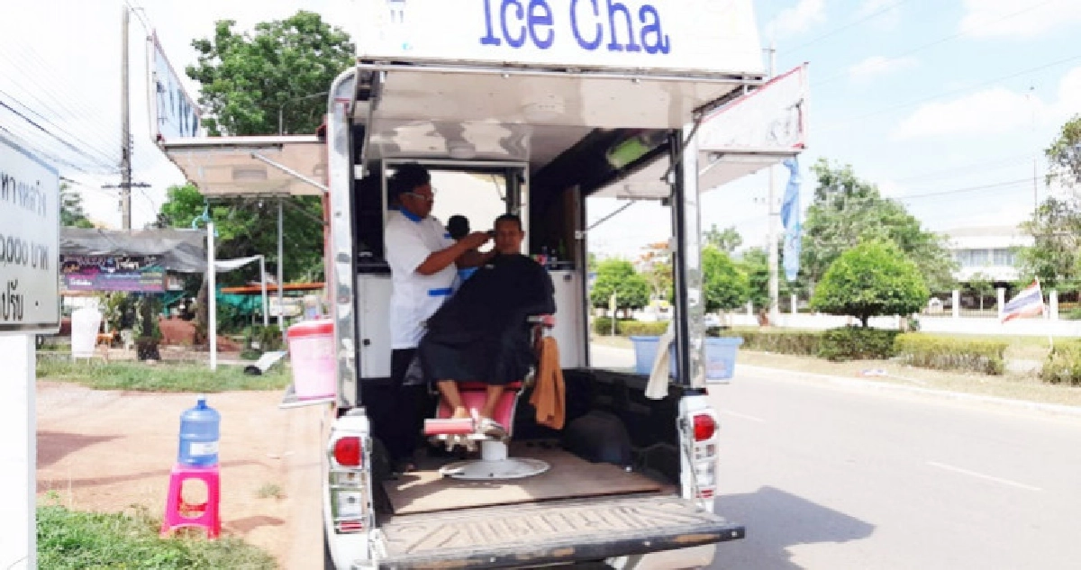 แห่จองคิวร้านตัดผมรถกระบะเคลื่อนที่ แห่จองคิวร้านตัดผมรถกระบะเคลื่อนที่