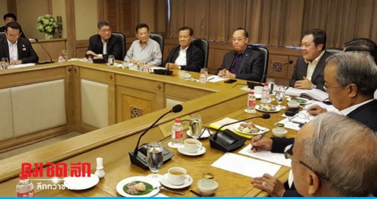 7 พรรคร่วมฝ่ายค้าน พร้อมจูนทำงานสภา เร่งแก้รธน. 7 พรรคร่วมฝ่ายค้าน พร้อมจูนทำงานสภา เร่งแก้รธน.