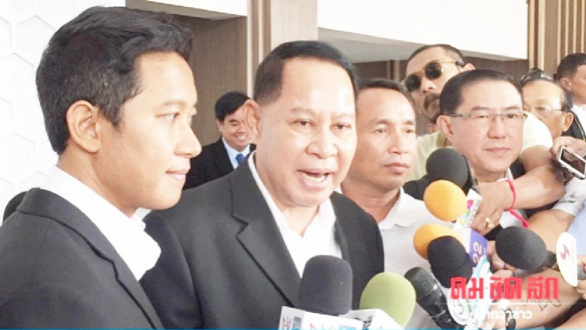 "เอกราช"แถลงท่าทีเย็นนี้หลังบี้โควต้าอีสาน "เอกราช"แถลงท่าทีเย็นนี้หลังบี้โควต้าอีสาน