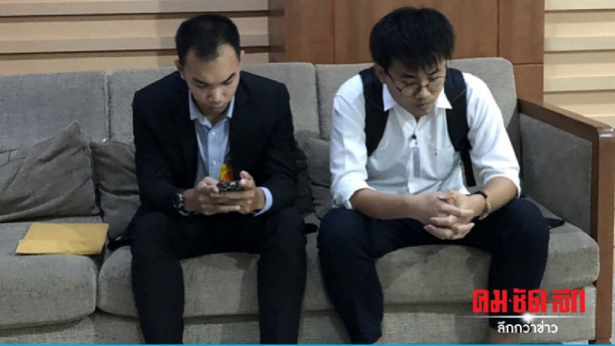 "ธนาธร" ขอศาลรธน.ขยายอึก 15 วัน แจงปมหุ้นสื่อ "ธนาธร" ขอศาลรธน.ขยายอึก 15 วัน แจงปมหุ้นสื่อ