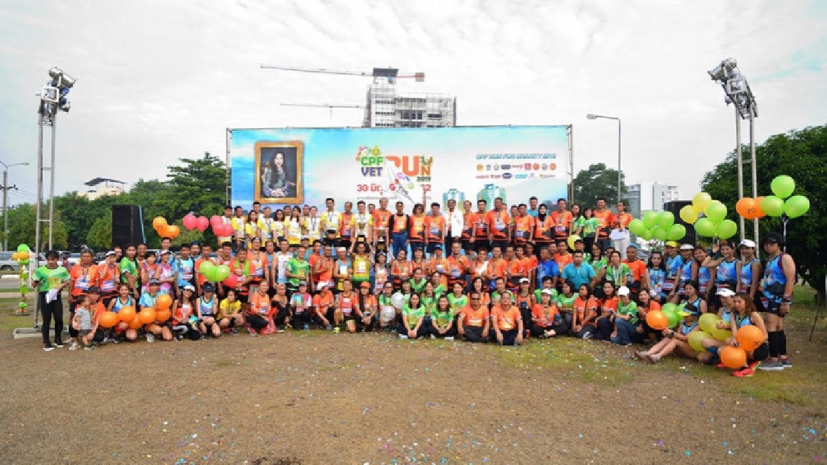 นักวิ่งใจบุญชวนเพื่อนรักสี่ขาร่วมวิ่งการกุศลซีพีเอฟ