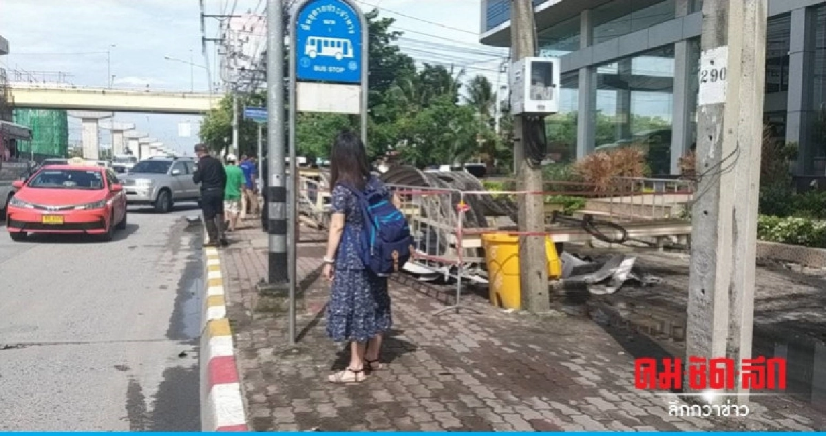 บรรทุกตู้ทึบชนที่พักรอรถเมล์ถล่มทับเย็บ 80 เข็ม