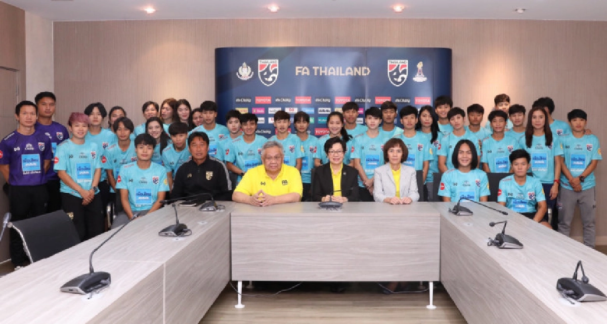 36 แข้งชบาแก้วเก็บตัวลุยศึกชิงแชมป์อาเซียน 36 แข้งชบาแก้วเก็บตัวลุยศึกชิงแชมป์อาเซียน