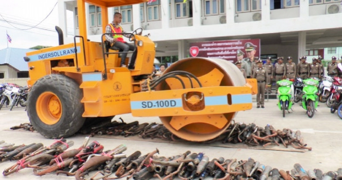 ตำรวจนครพนมยึดรถแว้นซิ่งพัวพันสิ่งผิดกฏหมาย