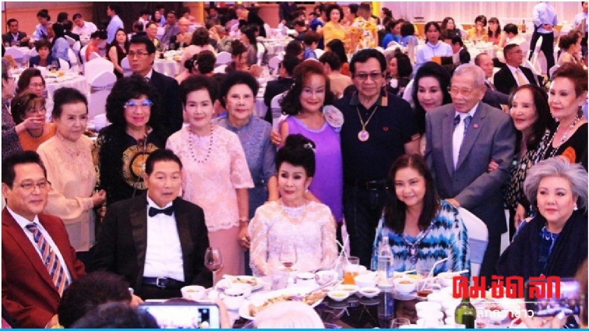 เก็บตกงานเลี้บงฉลองรางวัล ศิลปินแห่งชาติ 'เพชรา เชาวราษฏร์' เก็บตกงานเลี้บงฉลองรางวัล ศิลปินแห่งชาติ 'เพชรา เชาวราษฏร์'